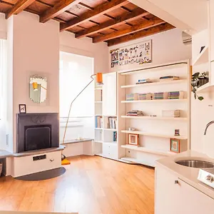 the-best-rent-apartment-close-to-navigli.italymilanhotels.net/